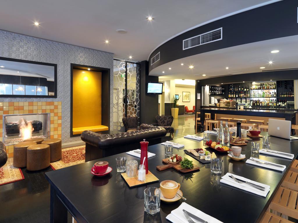Mantra On Little Bourke Melbourne Aparthotel Екстериор снимка
